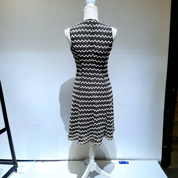 🌻Karl Lagerfeld Paris Crochet Knit A-Line Dress Size 6 - Picture 8 of 11